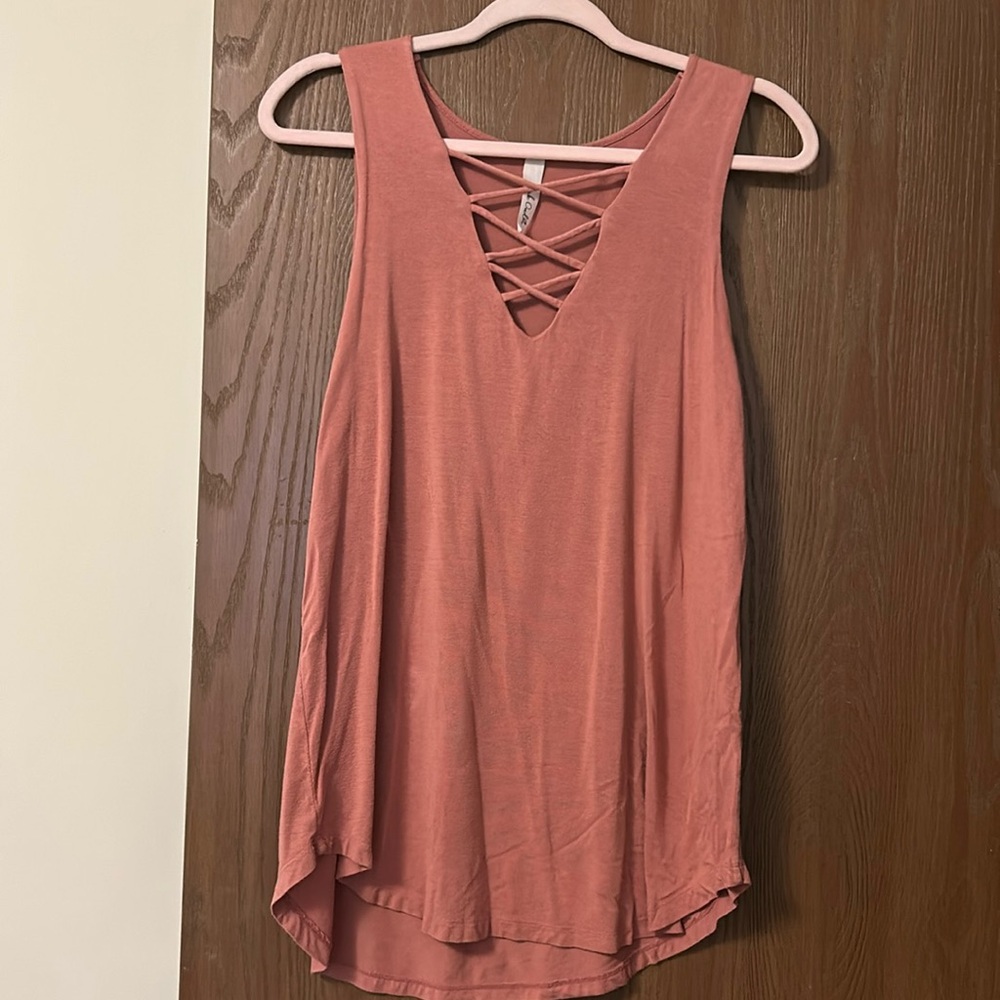 💚 6 items for $25 💚▪️ PINK OWL ▪️ Crisscross Tank